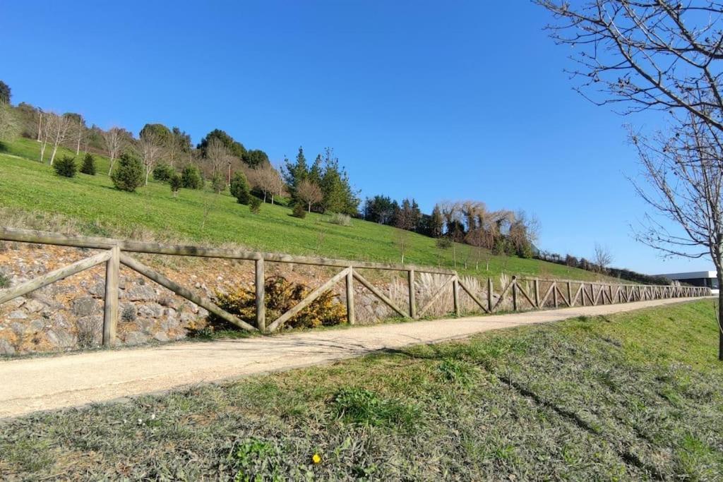 Atico Mirador Del Naranco, Parking Gratuito, Wifi, Zona Residencial Appartement Oviedo Buitenkant foto