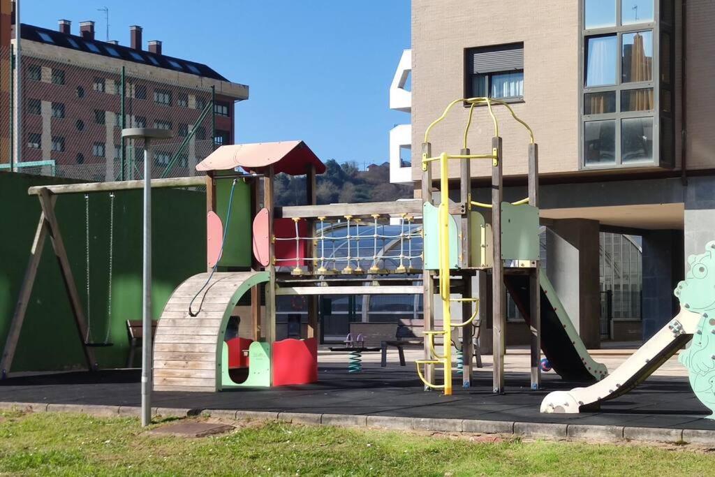 Atico Mirador Del Naranco, Parking Gratuito, Wifi, Zona Residencial Appartement Oviedo Buitenkant foto